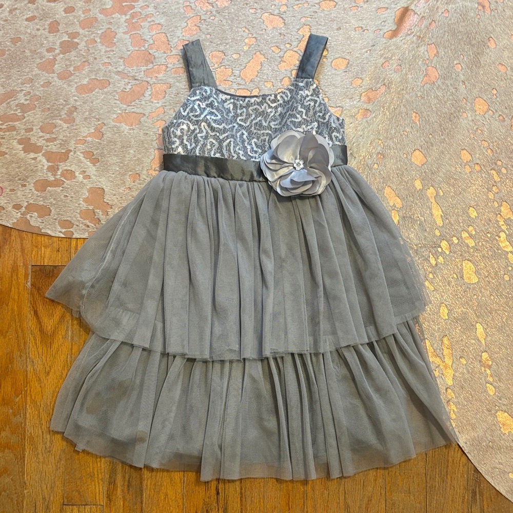 Girls' Grey Tulle Party Dress with Floral Accent